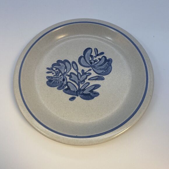 Pfaltzgraff  Yorktowne 7” Salad-Bread Plate  /Replacement piece - Picture 1 of 7